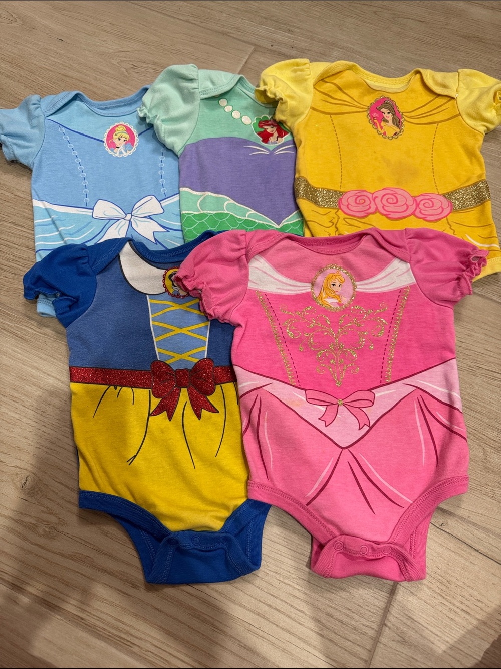 Set of 5 Disney princess Onesies - Cinderella, Ariel, Belle, Snow White, Aurora